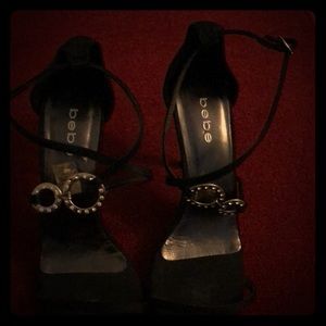 Red carpet ready sexy black heels
